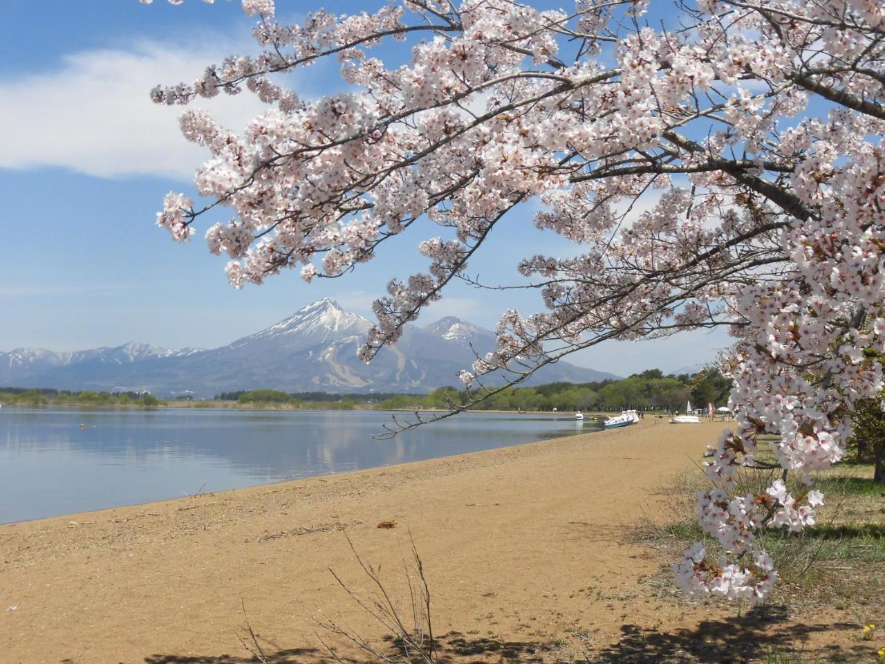 Lakeside Banko Hotell Inawashiro Exteriör bild